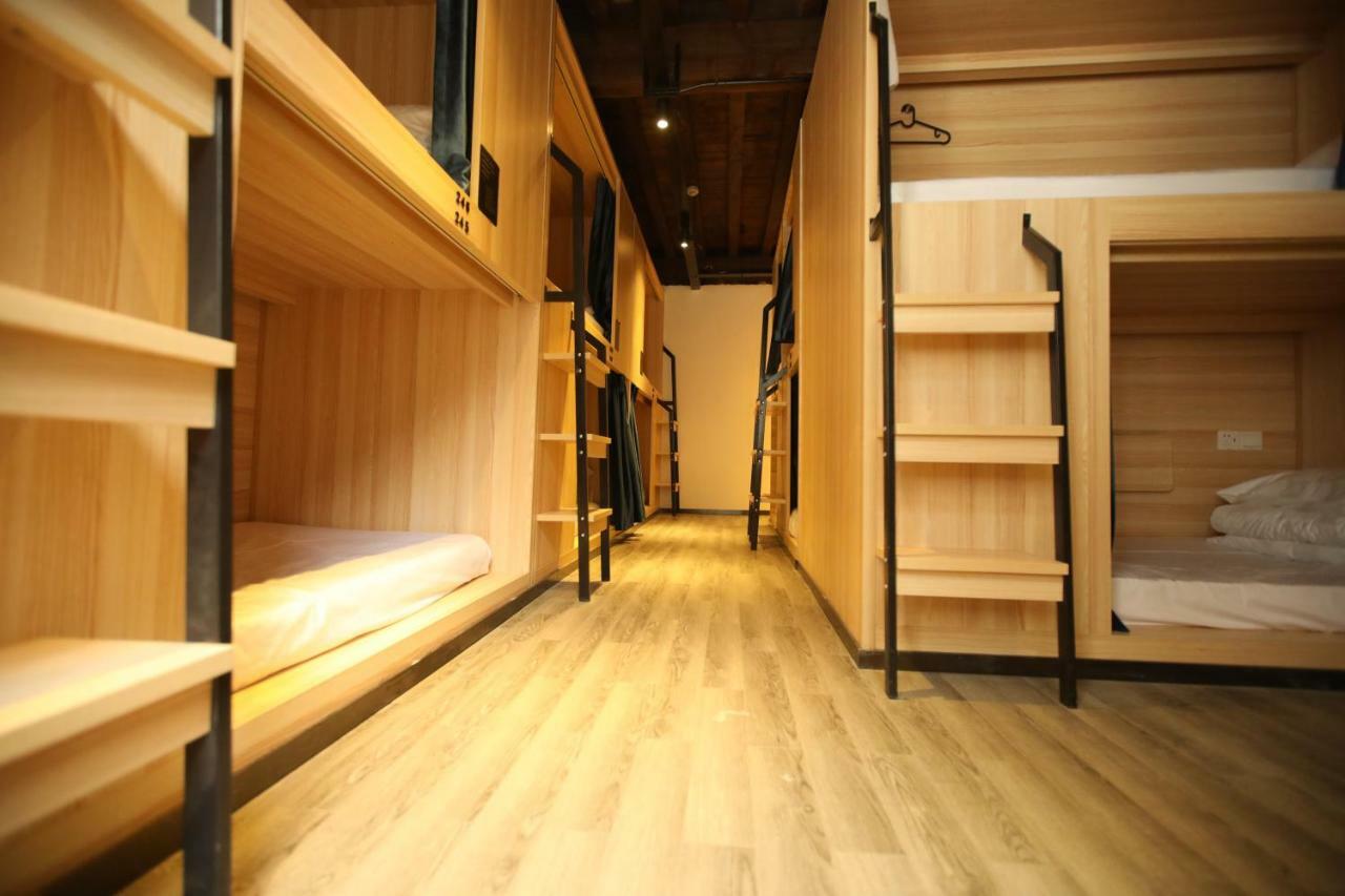Lijiang Desti Youth Park Hostel *