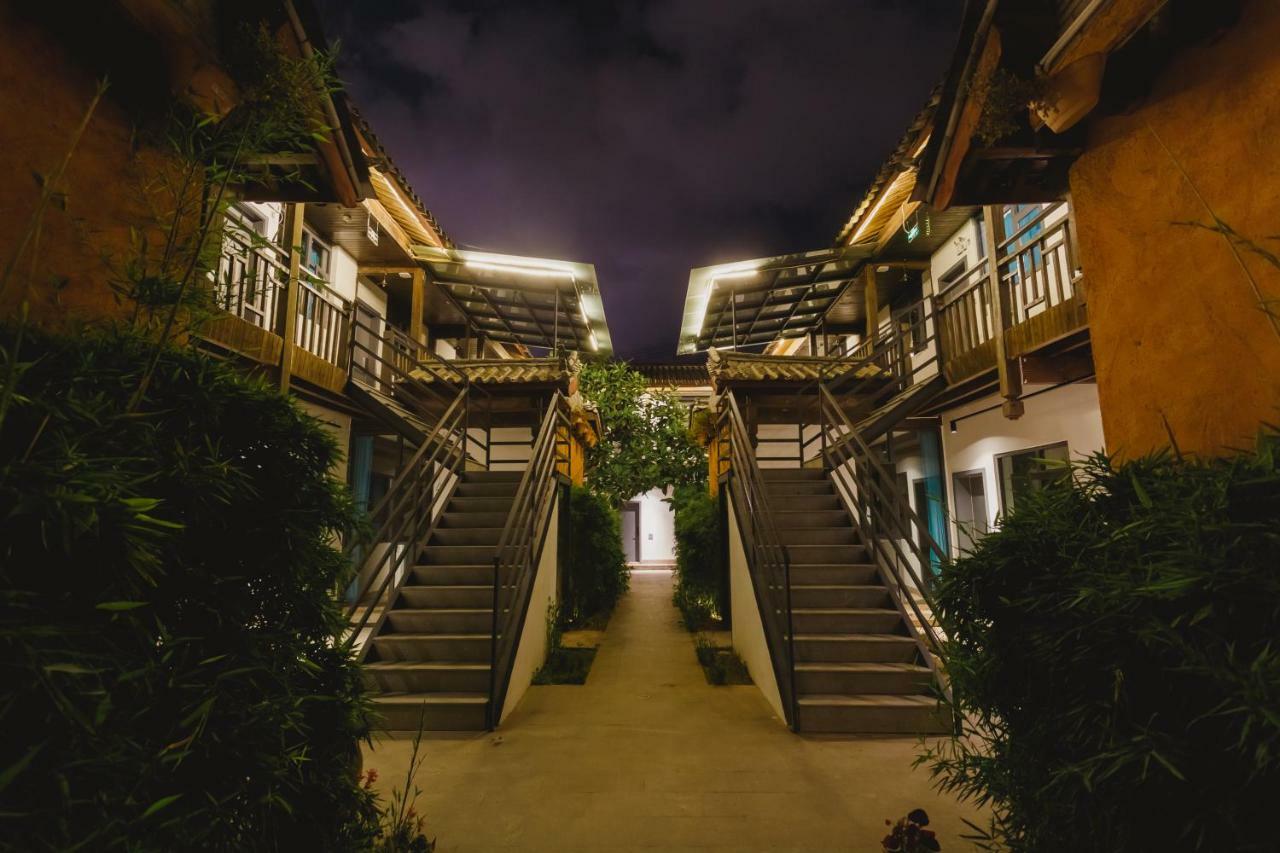 Lijiang Desti Youth Park Hostel